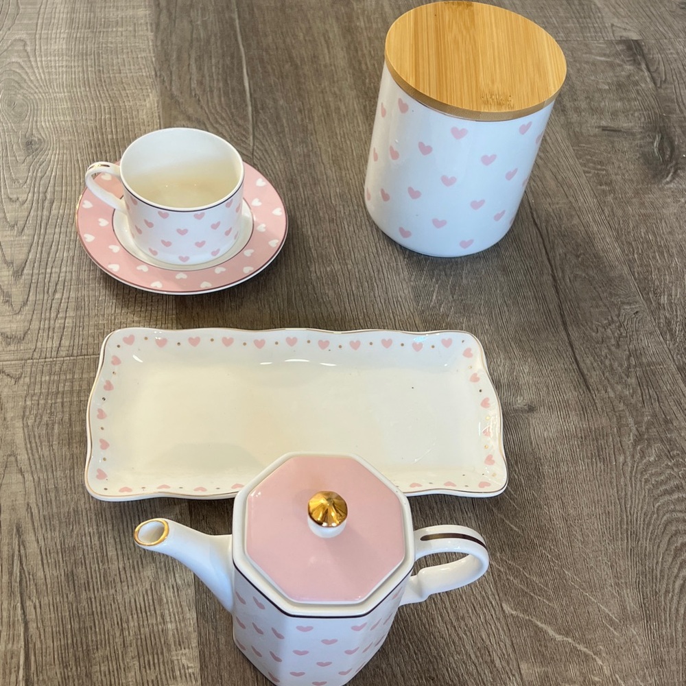 Pink Heart Pattern Tea Set with Bamboo Lid - Picture 5 of 5